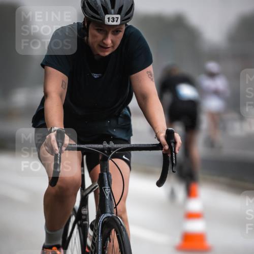 16.08.2026 - KN Förde Triathlon 2026 H.Heesch http://msf.ph/oto/9971023 16.08.2026 09:56:34 Radfahren 108, 137 meine-sportfotos.de