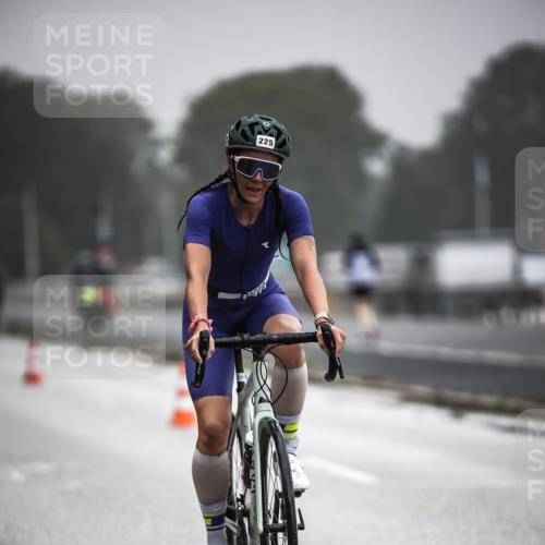 16.08.2026 - KN Förde Triathlon 2026 H.Heesch http://msf.ph/oto/9971230 16.08.2026 09:58:56 Radfahren 138, 156, 174, 254, 265 meine-sportfotos.de