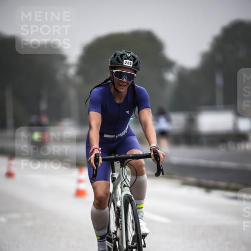 16.08.2026 - KN Förde Triathlon 2026 H.Heesch http://msf.ph/oto/9971231 16.08.2026 09:58:56 Radfahren 138, 156, 174, 254, 265 meine-sportfotos.de