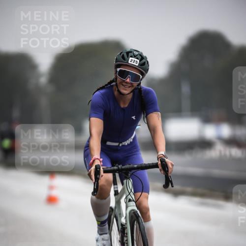 16.08.2026 - KN Förde Triathlon 2026 H.Heesch http://msf.ph/oto/9971235 16.08.2026 09:58:56 Radfahren 138, 156, 174, 254, 265 meine-sportfotos.de