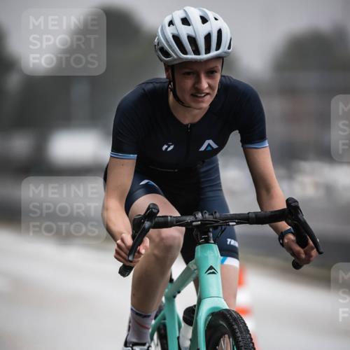 16.08.2026 - KN Förde Triathlon 2026 H.Heesch http://msf.ph/oto/9971313 16.08.2026 09:59:22 Radfahren 201, 268 meine-sportfotos.de
