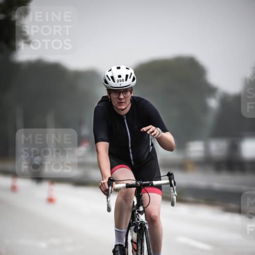 16.08.2026 - KN Förde Triathlon 2026 H.Heesch http://msf.ph/oto/9971392 16.08.2026 10:00:06 Radfahren 244, 250 meine-sportfotos.de