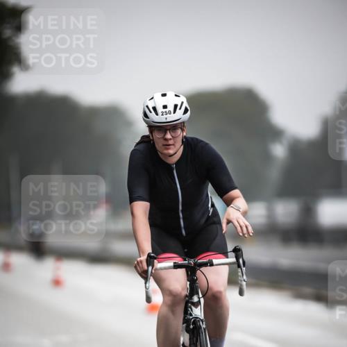16.08.2026 - KN Förde Triathlon 2026 H.Heesch http://msf.ph/oto/9971394 16.08.2026 10:00:06 Radfahren 244, 250 meine-sportfotos.de