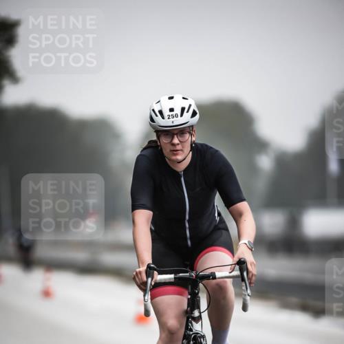 16.08.2026 - KN Förde Triathlon 2026 H.Heesch http://msf.ph/oto/9971396 16.08.2026 10:00:06 Radfahren 244, 250 meine-sportfotos.de