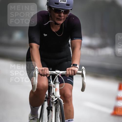 16.08.2026 - KN Förde Triathlon 2026 H.Heesch http://msf.ph/oto/9971585 16.08.2026 10:00:47 Radfahren 200, 246, 248 meine-sportfotos.de