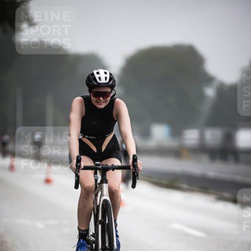 16.08.2026 - KN Förde Triathlon 2026 H.Heesch http://msf.ph/oto/9971590 16.08.2026 10:00:56 Radfahren 228, 238, 243 meine-sportfotos.de