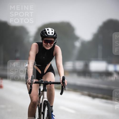 16.08.2026 - KN Förde Triathlon 2026 H.Heesch http://msf.ph/oto/9971596 16.08.2026 10:00:56 Radfahren 228, 238, 243 meine-sportfotos.de