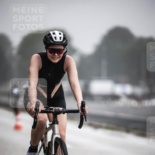 16.08.2026 - KN Förde Triathlon 2026 H.Heesch http://msf.ph/oto/9971600 16.08.2026 10:00:56 Radfahren 228, 238, 243 meine-sportfotos.de