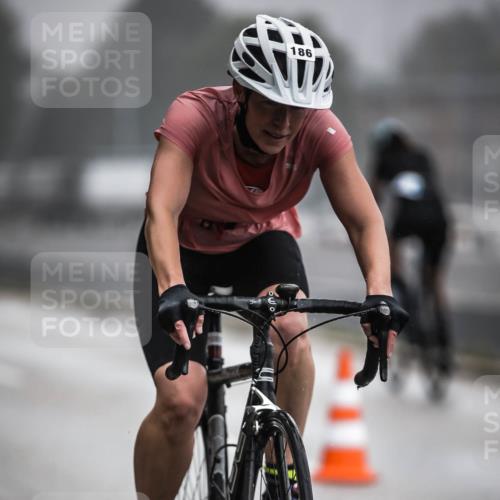 16.08.2026 - KN Förde Triathlon 2026 H.Heesch http://msf.ph/oto/9971646 16.08.2026 10:01:03 Radfahren 212, 243 meine-sportfotos.de