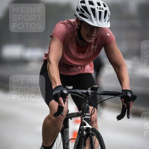 16.08.2026 - KN Förde Triathlon 2026 H.Heesch http://msf.ph/oto/9971648 16.08.2026 10:01:03 Radfahren 212, 243 meine-sportfotos.de
