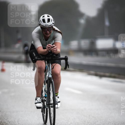 16.08.2026 - KN Förde Triathlon 2026 H.Heesch http://msf.ph/oto/9971660 16.08.2026 10:01:09 Radfahren 190, 212, 224 meine-sportfotos.de