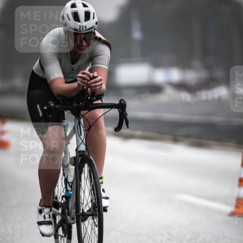 16.08.2026 - KN Förde Triathlon 2026 H.Heesch http://msf.ph/oto/9971667 16.08.2026 10:01:09 Radfahren 190, 212, 224 meine-sportfotos.de