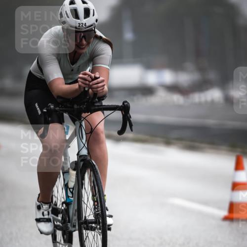 16.08.2026 - KN Förde Triathlon 2026 H.Heesch http://msf.ph/oto/9971668 16.08.2026 10:01:09 Radfahren 190, 212, 224 meine-sportfotos.de