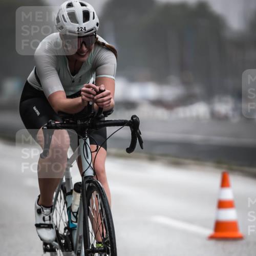 16.08.2026 - KN Förde Triathlon 2026 H.Heesch http://msf.ph/oto/9971670 16.08.2026 10:01:09 Radfahren 190, 212, 224 meine-sportfotos.de