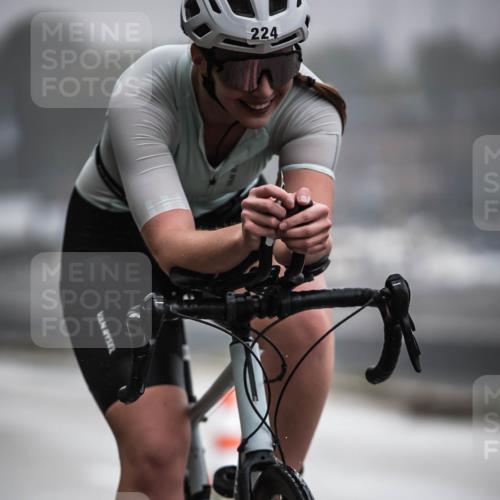 16.08.2026 - KN Förde Triathlon 2026 H.Heesch http://msf.ph/oto/9971679 16.08.2026 10:01:10 Radfahren 190, 212, 224 meine-sportfotos.de