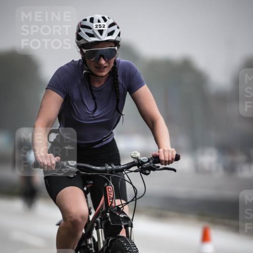 16.08.2026 - KN Förde Triathlon 2026 H.Heesch http://msf.ph/oto/9971701 16.08.2026 10:01:24 Radfahren 217, 252 meine-sportfotos.de