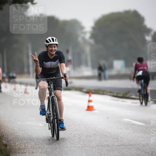 16.08.2026 - KN Förde Triathlon 2026 H.Heesch http://msf.ph/oto/9971941 16.08.2026 10:03:13 Radfahren 152, 193, 232 meine-sportfotos.de