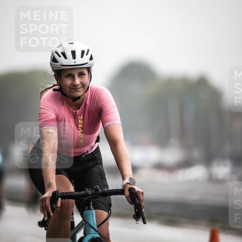 16.08.2026 - KN Förde Triathlon 2026 H.Heesch http://msf.ph/oto/9971978 16.08.2026 10:03:19 Radfahren 241, 244 meine-sportfotos.de