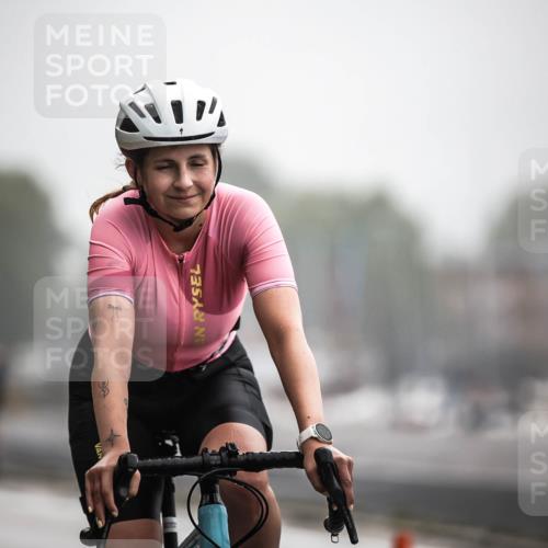 16.08.2026 - KN Förde Triathlon 2026 H.Heesch http://msf.ph/oto/9971981 16.08.2026 10:03:20 Radfahren 241, 244 meine-sportfotos.de