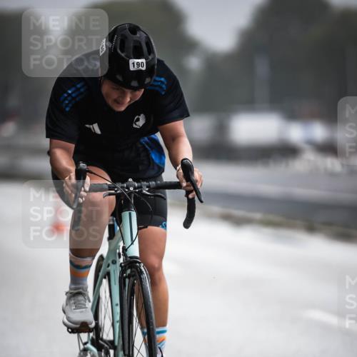 16.08.2026 - KN Förde Triathlon 2026 H.Heesch http://msf.ph/oto/9972065 16.08.2026 10:04:01 Radfahren 240 meine-sportfotos.de