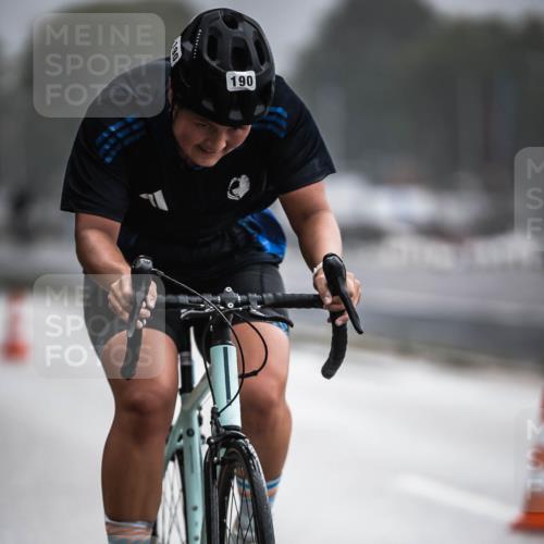 16.08.2026 - KN Förde Triathlon 2026 H.Heesch http://msf.ph/oto/9972069 16.08.2026 10:04:02 Radfahren 240 meine-sportfotos.de
