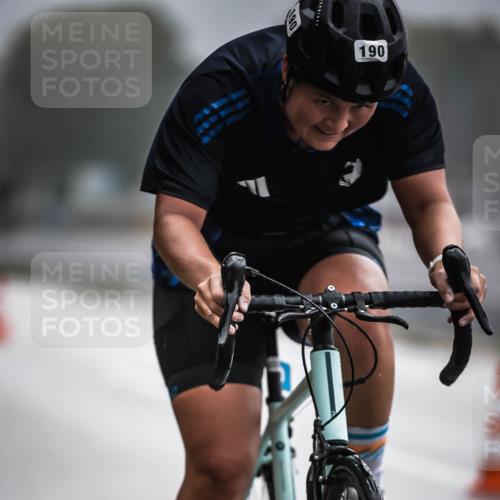 16.08.2026 - KN Förde Triathlon 2026 H.Heesch http://msf.ph/oto/9972073 16.08.2026 10:04:02 Radfahren 240 meine-sportfotos.de
