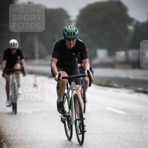 16.08.2026 - KN Förde Triathlon 2026 H.Heesch http://msf.ph/oto/9972076 16.08.2026 10:04:04 Radfahren 226, 240 meine-sportfotos.de
