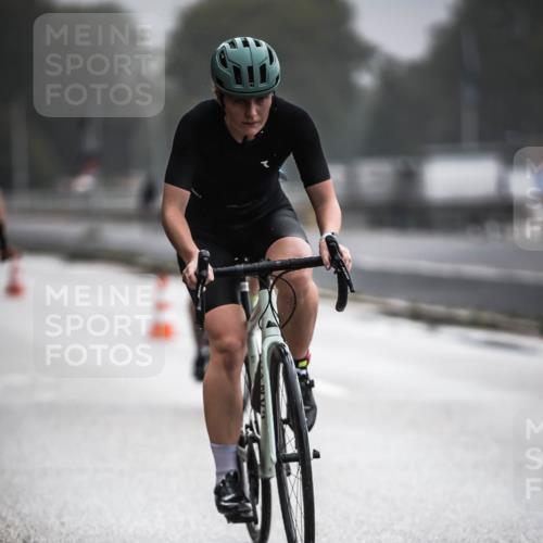 16.08.2026 - KN Förde Triathlon 2026 H.Heesch http://msf.ph/oto/9972082 16.08.2026 10:04:04 Radfahren 226, 240 meine-sportfotos.de