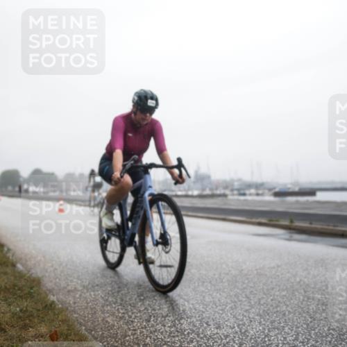 16.08.2026 - KN Förde Triathlon 2026 H.Heesch http://msf.ph/oto/9972140 16.08.2026 09:52:35 Radfahren 163, 165, 191, 212, 235, 240, 259 meine-sportfotos.de