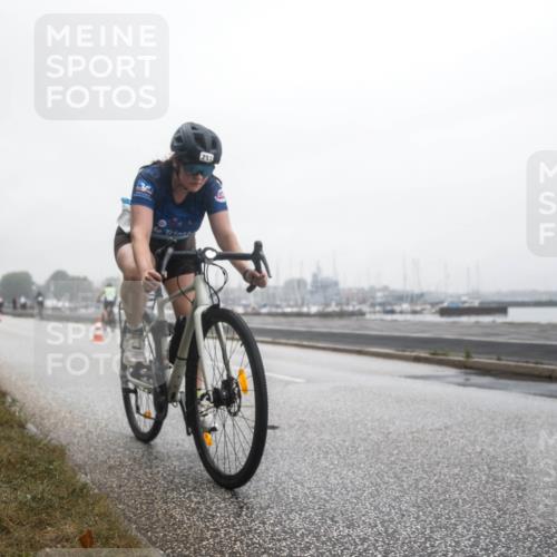 16.08.2026 - KN Förde Triathlon 2026 H.Heesch http://msf.ph/oto/9972146 16.08.2026 09:52:46 Radfahren 129, 242, 253 meine-sportfotos.de