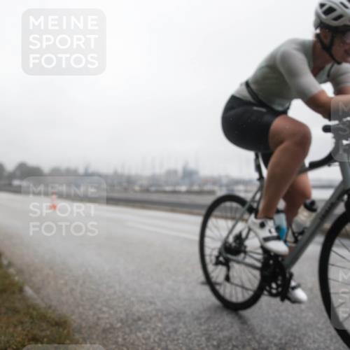 16.08.2026 - KN Förde Triathlon 2026 H.Heesch http://msf.ph/oto/9972310 16.08.2026 10:01:12 Radfahren 190, 224, 227 meine-sportfotos.de