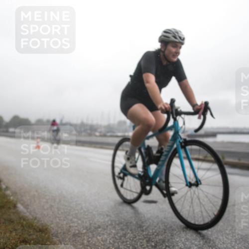 16.08.2026 - KN Förde Triathlon 2026 H.Heesch http://msf.ph/oto/9972339 16.08.2026 10:03:11 Radfahren 152, 193, 232 meine-sportfotos.de