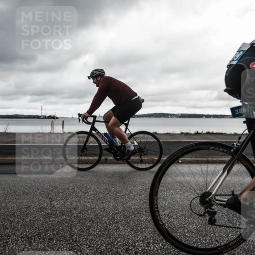 16.08.2026 - KN Förde Triathlon 2026 H.Heesch http://msf.ph/oto/9972842 16.08.2026 11:12:03 Radfahren 312, 357, 369, 389, 393 meine-sportfotos.de