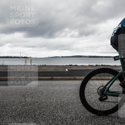 16.08.2026 - KN Förde Triathlon 2026 H.Heesch http://msf.ph/oto/9972892 16.08.2026 11:14:29 Radfahren 393, 398 meine-sportfotos.de