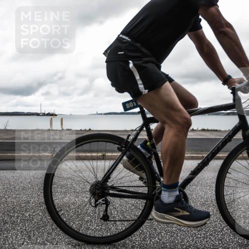16.08.2026 - KN Förde Triathlon 2026 H.Heesch http://msf.ph/oto/9972996 16.08.2026 11:19:27 Radfahren 305, 305, 323, 346, 351, 377, 801 meine-sportfotos.de