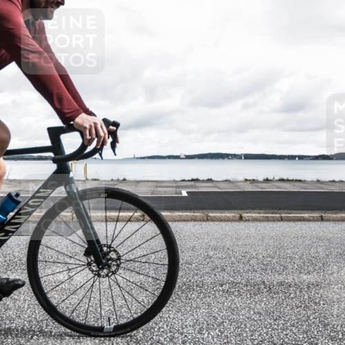 16.08.2026 - KN Förde Triathlon 2026 H.Heesch http://msf.ph/oto/9973142 16.08.2026 11:26:09 Radfahren 370, 421 meine-sportfotos.de