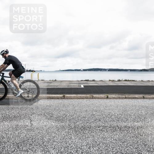 16.08.2026 - KN Förde Triathlon 2026 H.Heesch http://msf.ph/oto/9973162 16.08.2026 11:26:26 Radfahren 317, 374, 385, 407, 422, 432 meine-sportfotos.de