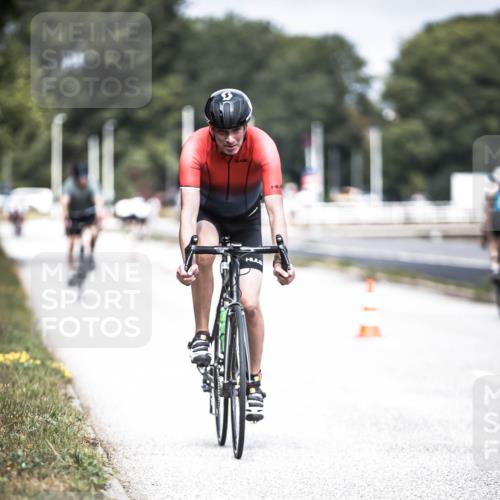 16.08.2026 - KN Förde Triathlon 2026 H.Heesch http://msf.ph/oto/9973312 16.08.2026 11:30:37 Radfahren 425, 428, 430, 438 meine-sportfotos.de
