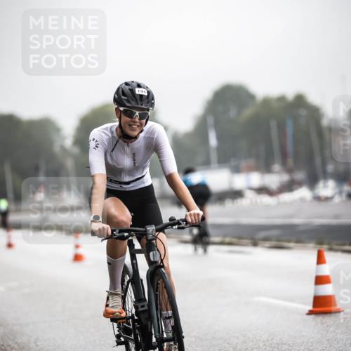 16.08.2026 - KN Förde Triathlon 2026 H.Heesch http://msf.ph/oto/9973326 16.08.2026 10:04:15 Radfahren 227, 228 meine-sportfotos.de