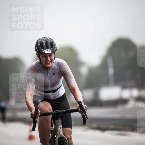 16.08.2026 - KN Förde Triathlon 2026 H.Heesch http://msf.ph/oto/9973346 16.08.2026 10:04:20 Radfahren  meine-sportfotos.de