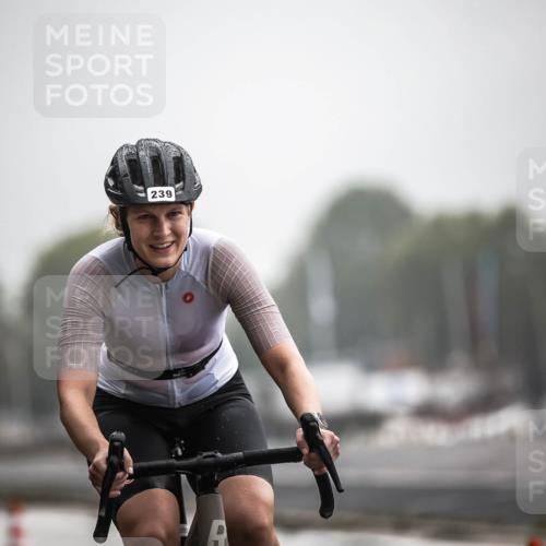 16.08.2026 - KN Förde Triathlon 2026 H.Heesch http://msf.ph/oto/9973350 16.08.2026 10:04:20 Radfahren  meine-sportfotos.de