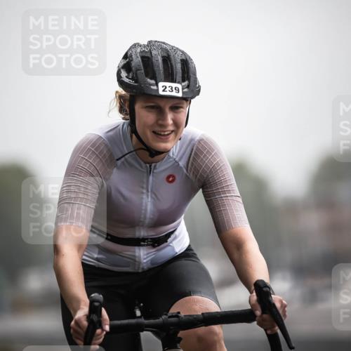 16.08.2026 - KN Förde Triathlon 2026 H.Heesch http://msf.ph/oto/9973356 16.08.2026 10:04:21 Radfahren  meine-sportfotos.de