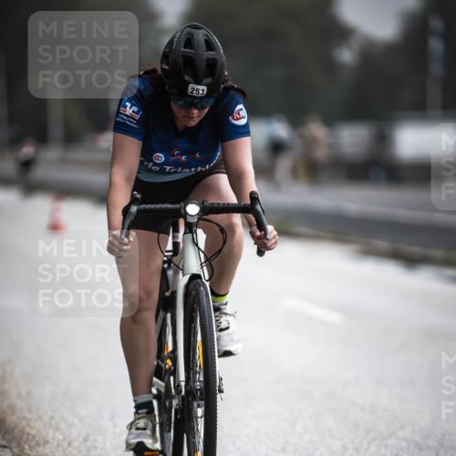 16.08.2026 - KN Förde Triathlon 2026 H.Heesch http://msf.ph/oto/9973428 16.08.2026 10:05:50 Radfahren 234, 247, 253 meine-sportfotos.de