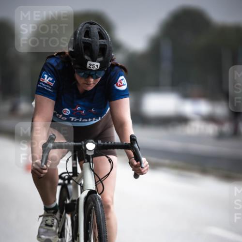 16.08.2026 - KN Förde Triathlon 2026 H.Heesch http://msf.ph/oto/9973435 16.08.2026 10:05:51 Radfahren 247, 253 meine-sportfotos.de