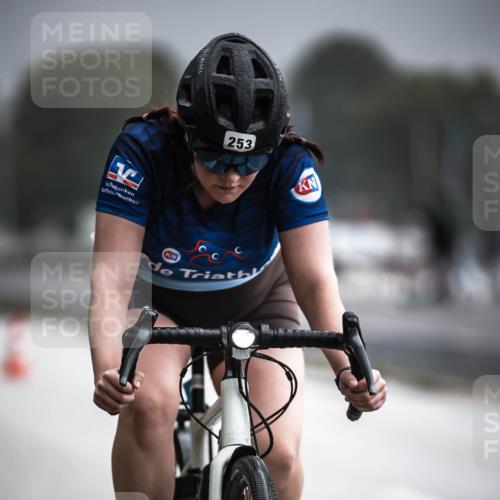 16.08.2026 - KN Förde Triathlon 2026 H.Heesch http://msf.ph/oto/9973439 16.08.2026 10:05:51 Radfahren 247, 253 meine-sportfotos.de