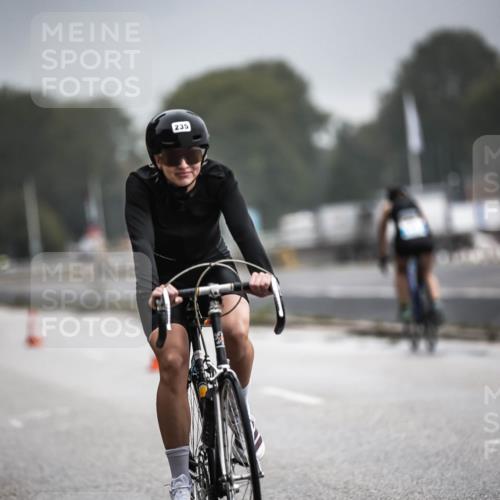 16.08.2026 - KN Förde Triathlon 2026 H.Heesch http://msf.ph/oto/9973536 16.08.2026 10:06:33 Radfahren  meine-sportfotos.de