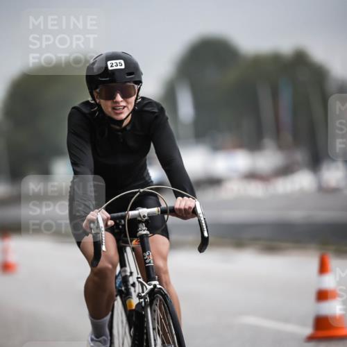 16.08.2026 - KN Förde Triathlon 2026 H.Heesch http://msf.ph/oto/9973543 16.08.2026 10:06:33 Radfahren  meine-sportfotos.de