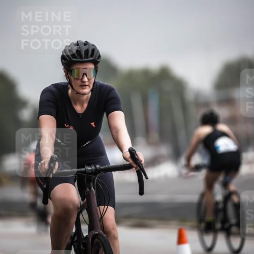 16.08.2026 - KN Förde Triathlon 2026 H.Heesch http://msf.ph/oto/9973607 16.08.2026 10:06:48 Radfahren  meine-sportfotos.de