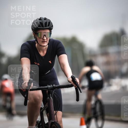 16.08.2026 - KN Förde Triathlon 2026 H.Heesch http://msf.ph/oto/9973609 16.08.2026 10:06:48 Radfahren  meine-sportfotos.de