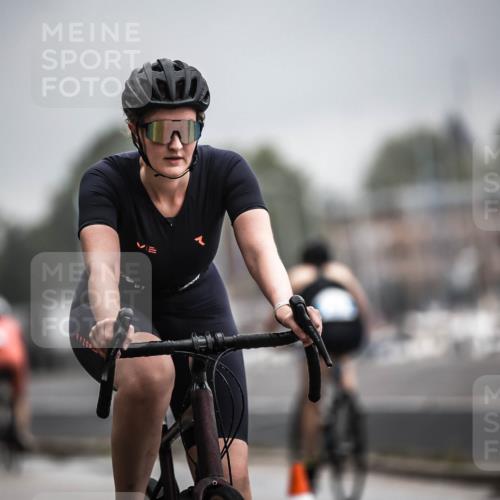 16.08.2026 - KN Förde Triathlon 2026 H.Heesch http://msf.ph/oto/9973610 16.08.2026 10:06:48 Radfahren  meine-sportfotos.de
